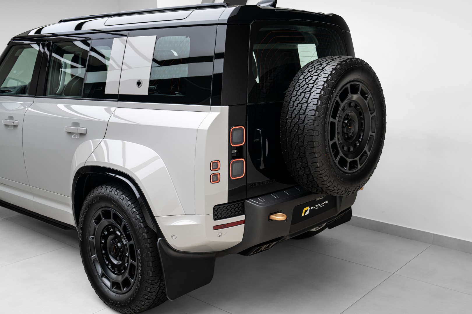 2026 LAND ROVER DEFENDER P635 OCTA GCC DEALER WARRANTY & SERVICES